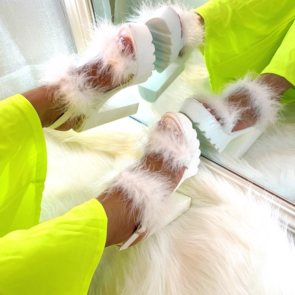 “Clueless” chunky furry platforms